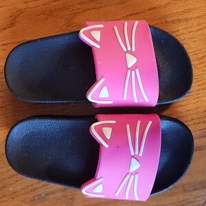 4/25$ 🐱 Pink Cat Kids Slide Sandals